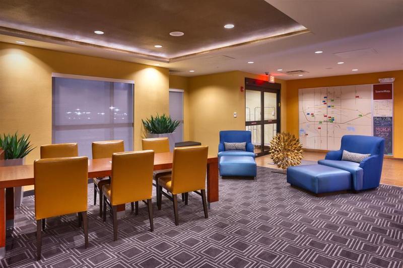 Towneplace Suites By Marriott Dickinson Exterior foto