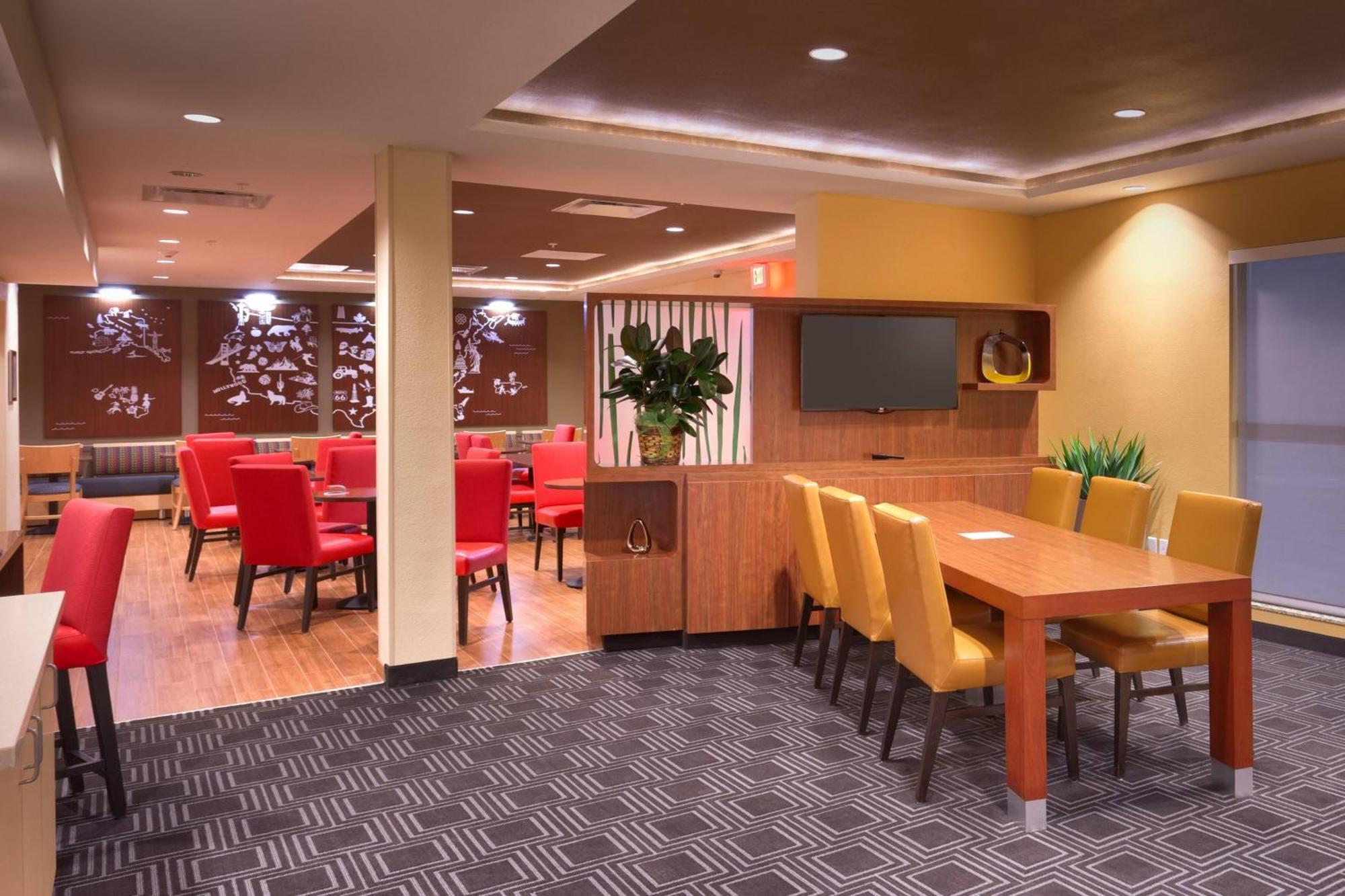 Towneplace Suites By Marriott Dickinson Exterior foto